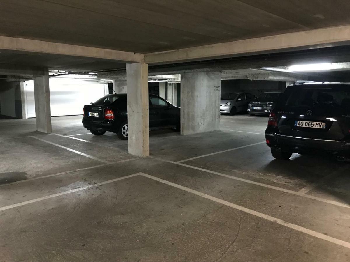 F2 Paris 10Eme Gare Du Nord - Stade De France - Parking سان دوني المظهر الخارجي الصورة